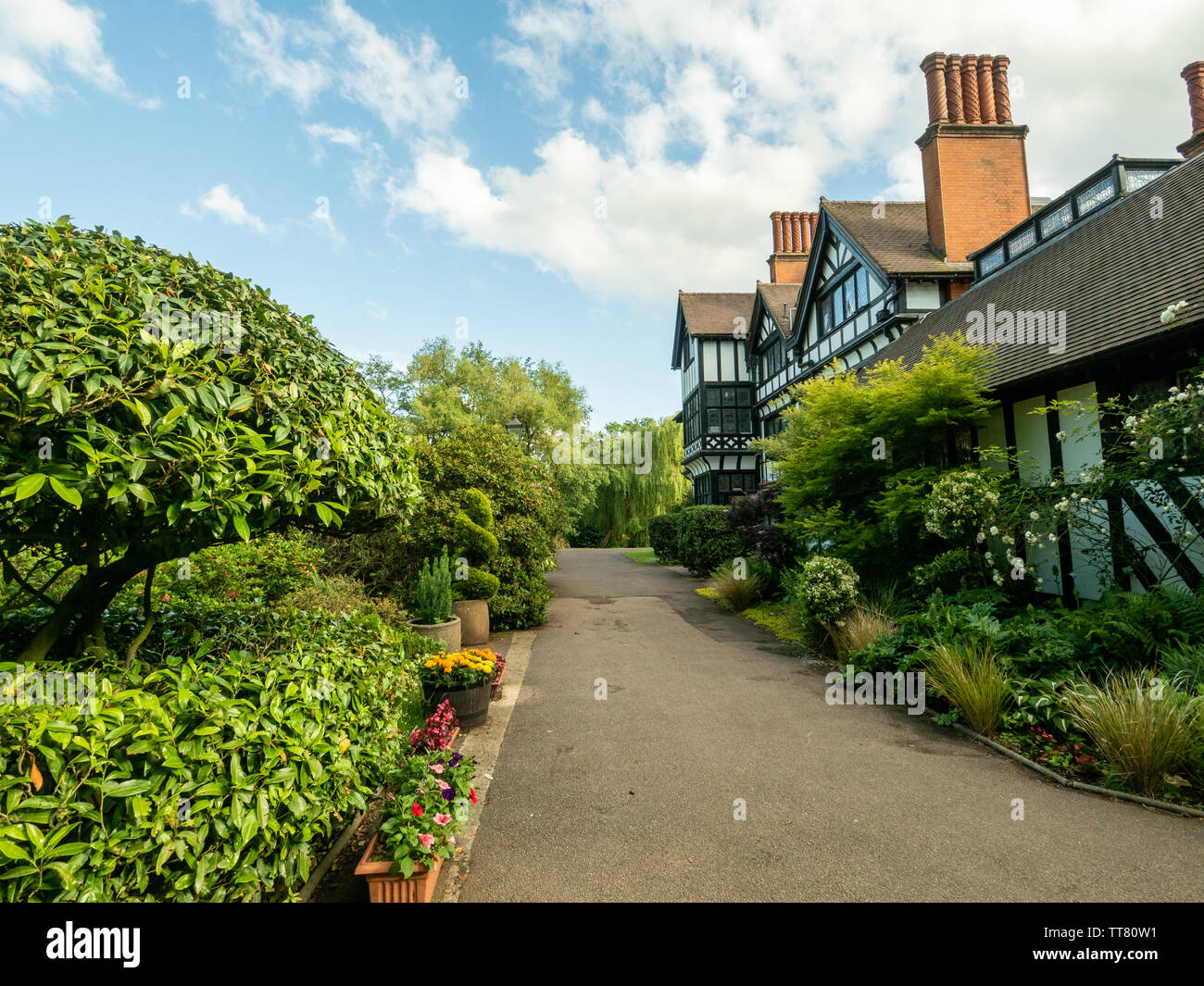 Grounds of Bhaktivedanta Manor. Mock-Tudor country house donated by George Harrison as a centre for ISKCON rituals and learning. Stock Photo