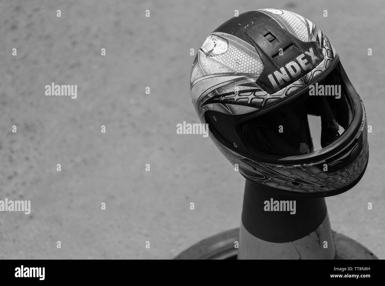PATTAYA,THAILAND - APRIL 23,2019:Soi Buakhaow This is a popular helmet for  motorbike drivers.This one seems lost Stock Photo - Alamy