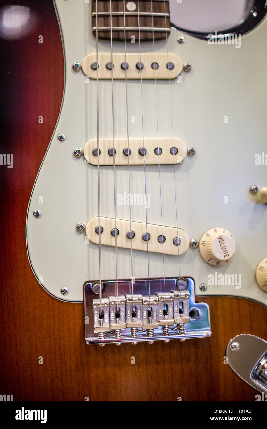 Guitar strings sale for fender stratocaster