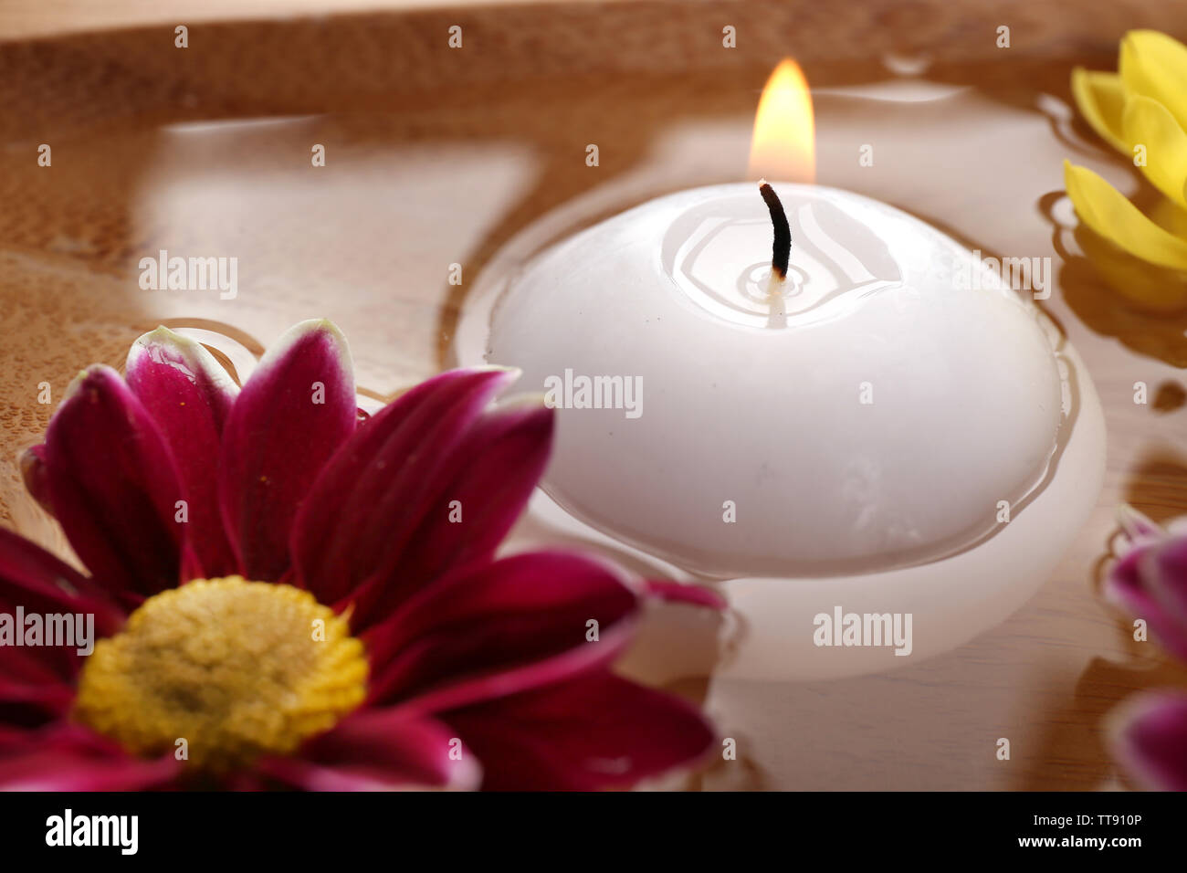 Candle water bowl flowers hires stock photography and images Alamy