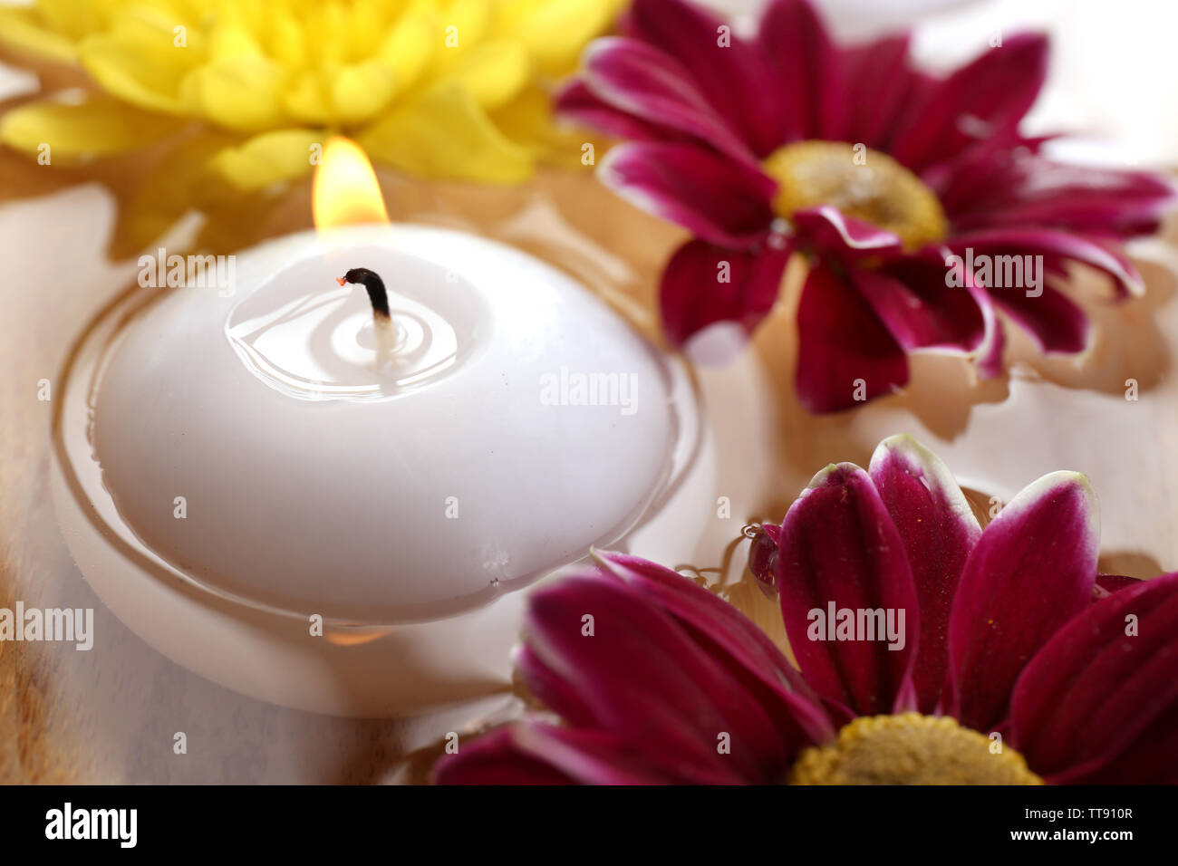 Candle water bowl flowers hires stock photography and images Alamy
