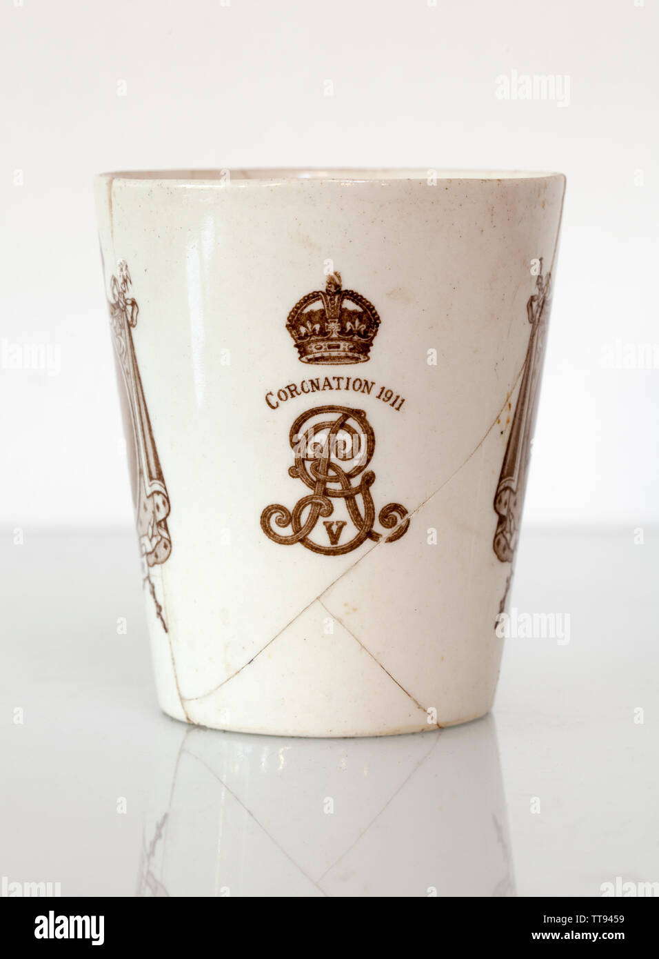 1911 King George Coronation Souvenir Cup Stock Photo - Alamy