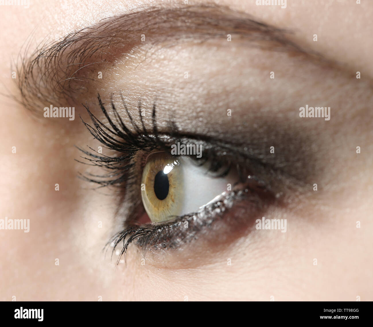 Teary eye hires stock photography and images Alamy