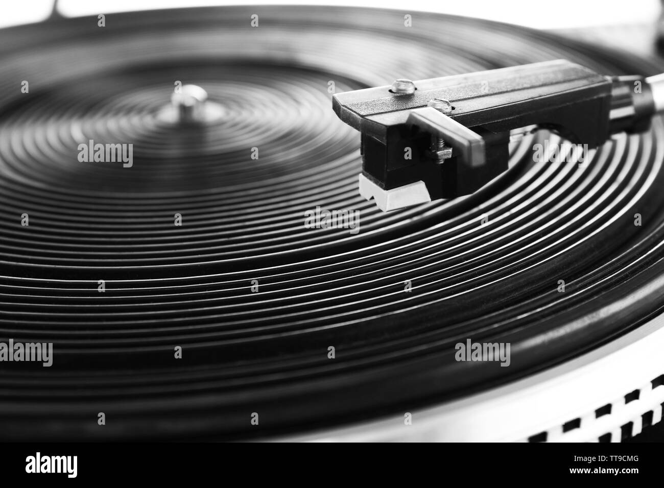 Vintage Turntable Vinyl Record Player Close Up Stock Photo Alamy