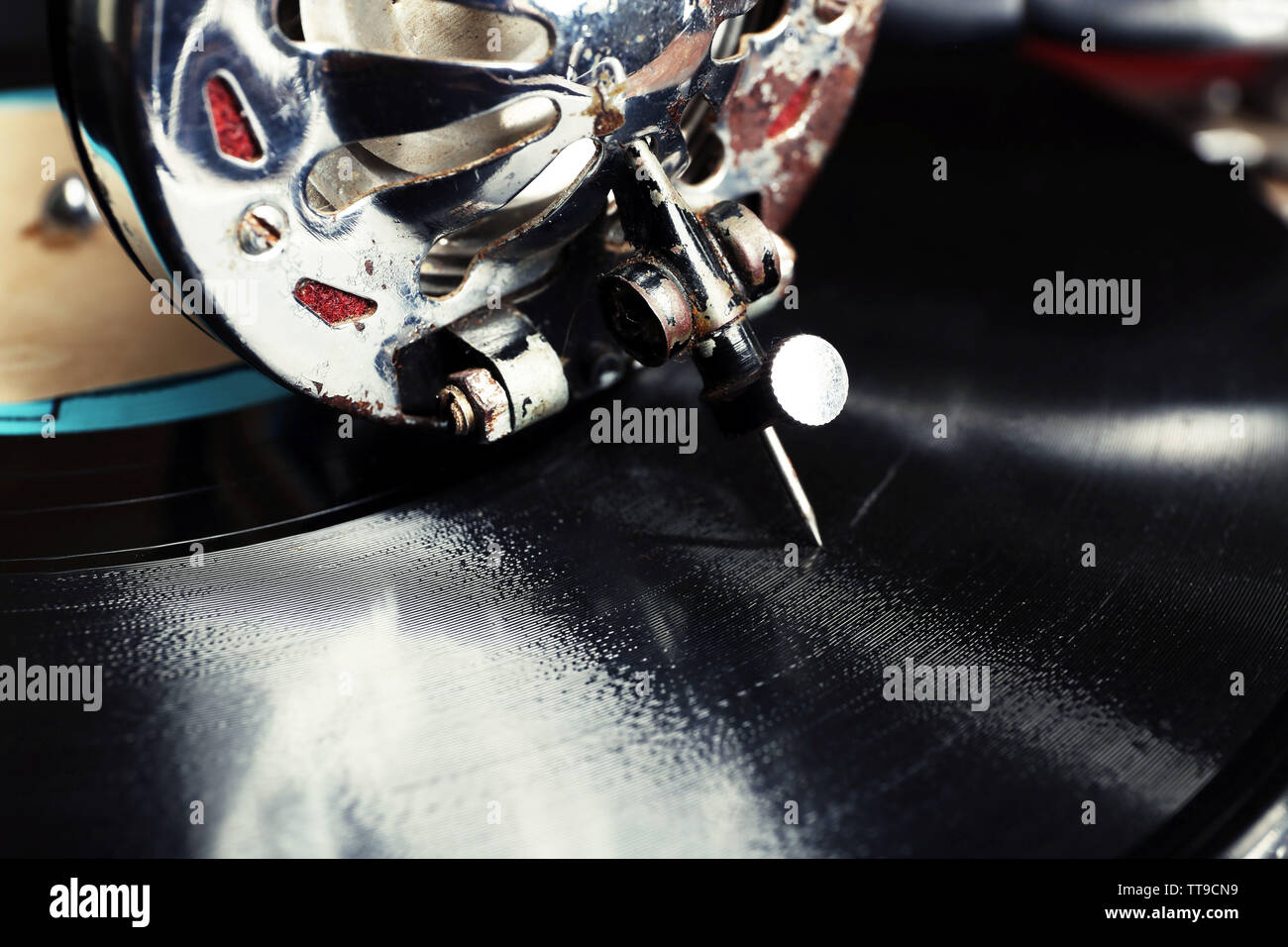 Vintage turntable vinyl record player close up Stock Photo - Alamy