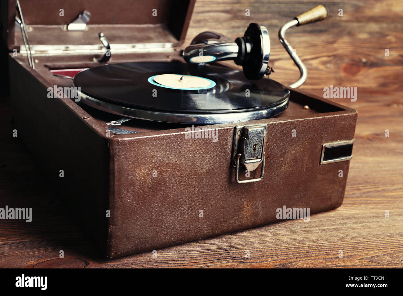 Vintage Turntable Vinyl Record Player Close Up Stock Photo Alamy