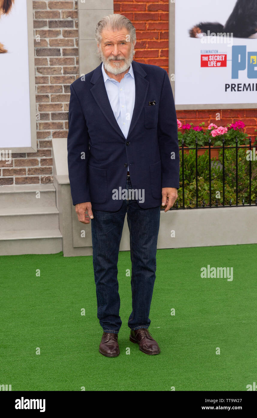 the secret life of pets 2 premiere