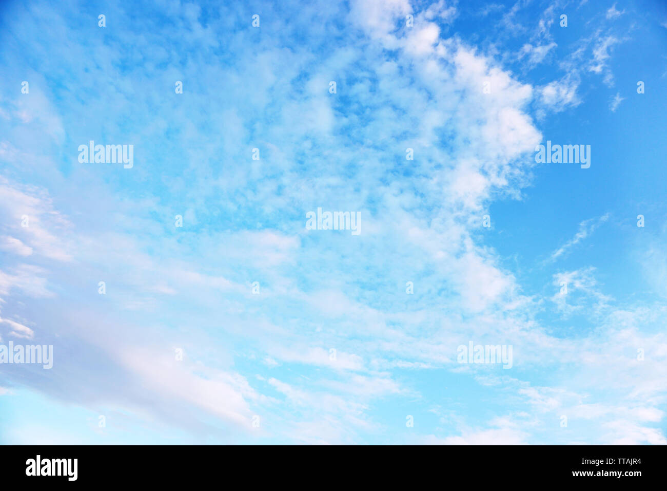Sky background blue sky hi-res stock photography and images - Alamy