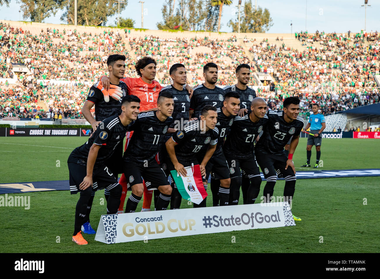 Pasadena, USA. 15th June, 2019. Mexico's starting XI for their Gold Cup opener against Cuba at the Rose Bowl. Credit: Ben Nichols/Alamy Live News Stock Photo