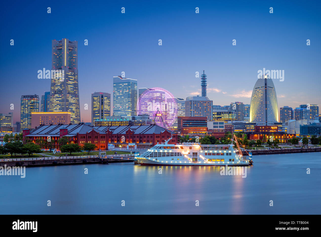 night scene of yokohama port near tokyo, japan Stock Photo Alamy