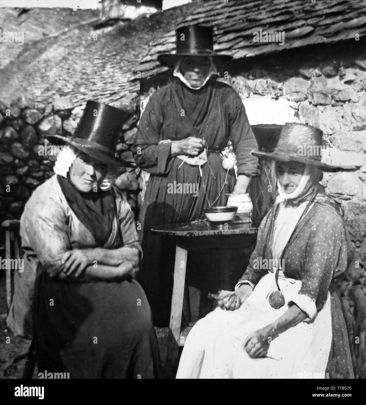 Welsh Traditional Dress High Resolution Stock Photography and Images