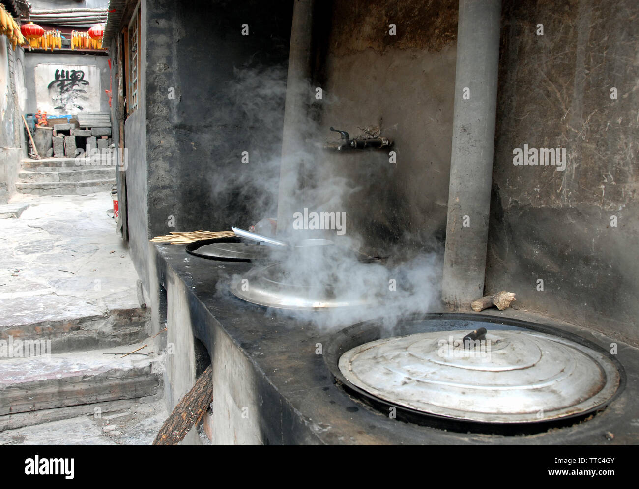 Chinese cooking stoves hires stock photography and images Alamy