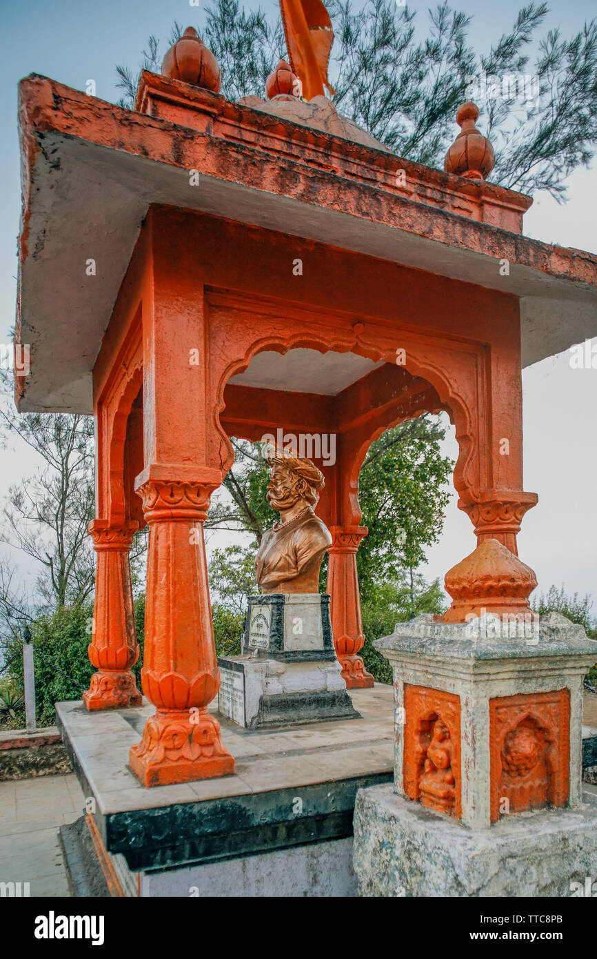 tanaji-statue-hi-res-stock-photography-and-images-alamy