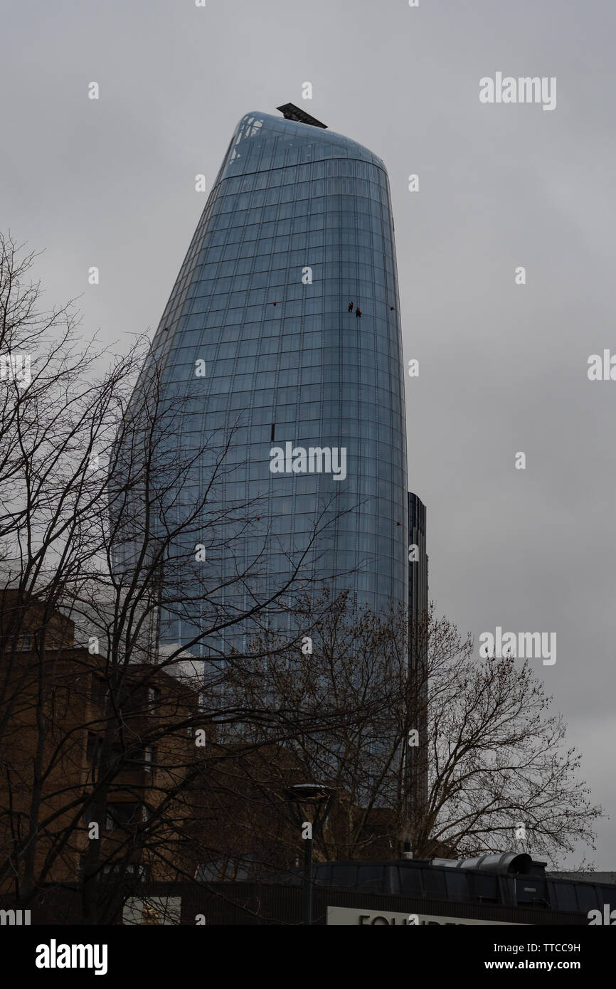 Lamp Queen S Walk South Bank Hi Res Stock Photography And Images Alamy