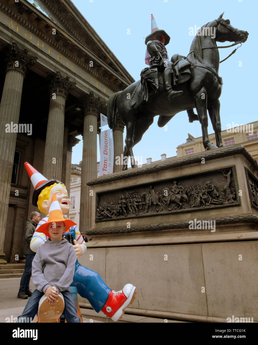 Oor wullie statue dundee hires stock photography and images Alamy