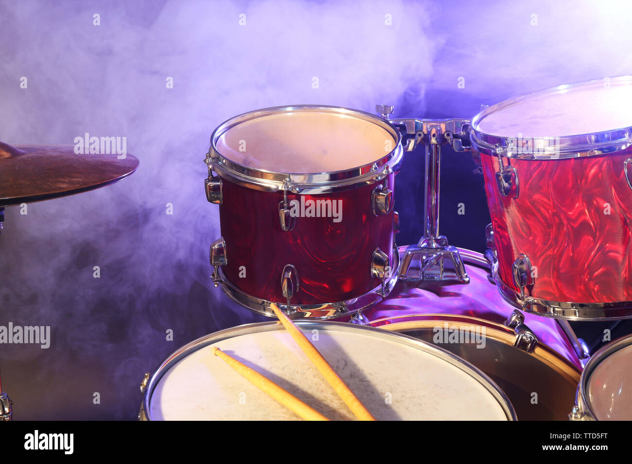 Copper plate drums close hi-res stock photography and images - Alamy