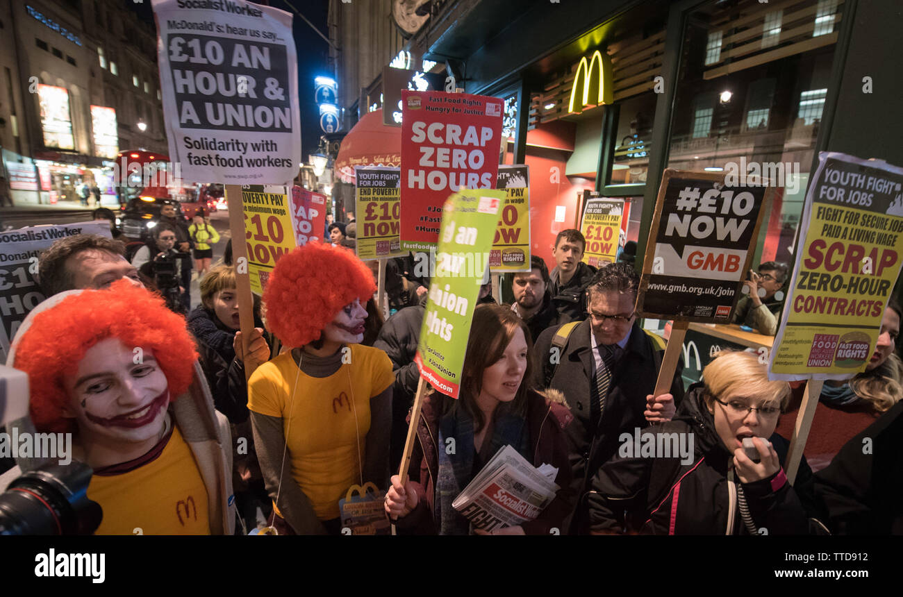 McDonald's Whitehall, London, UK. 13th January, 2016. London, UK. Activist group Fast Food Rights stage a protest outside McDonald's Whitehall branch Stock Photo