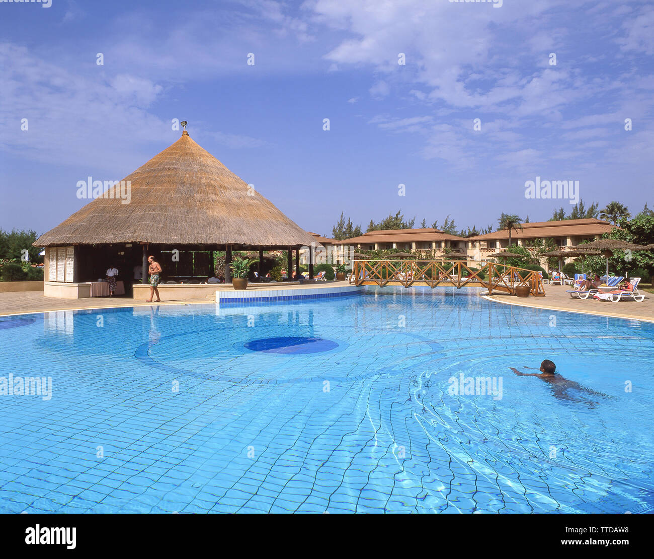 Swimming pool and sun terrace at Kairaba Hotel, Serrekunda, Kanifing, Republic of The Gambia Stock Photo