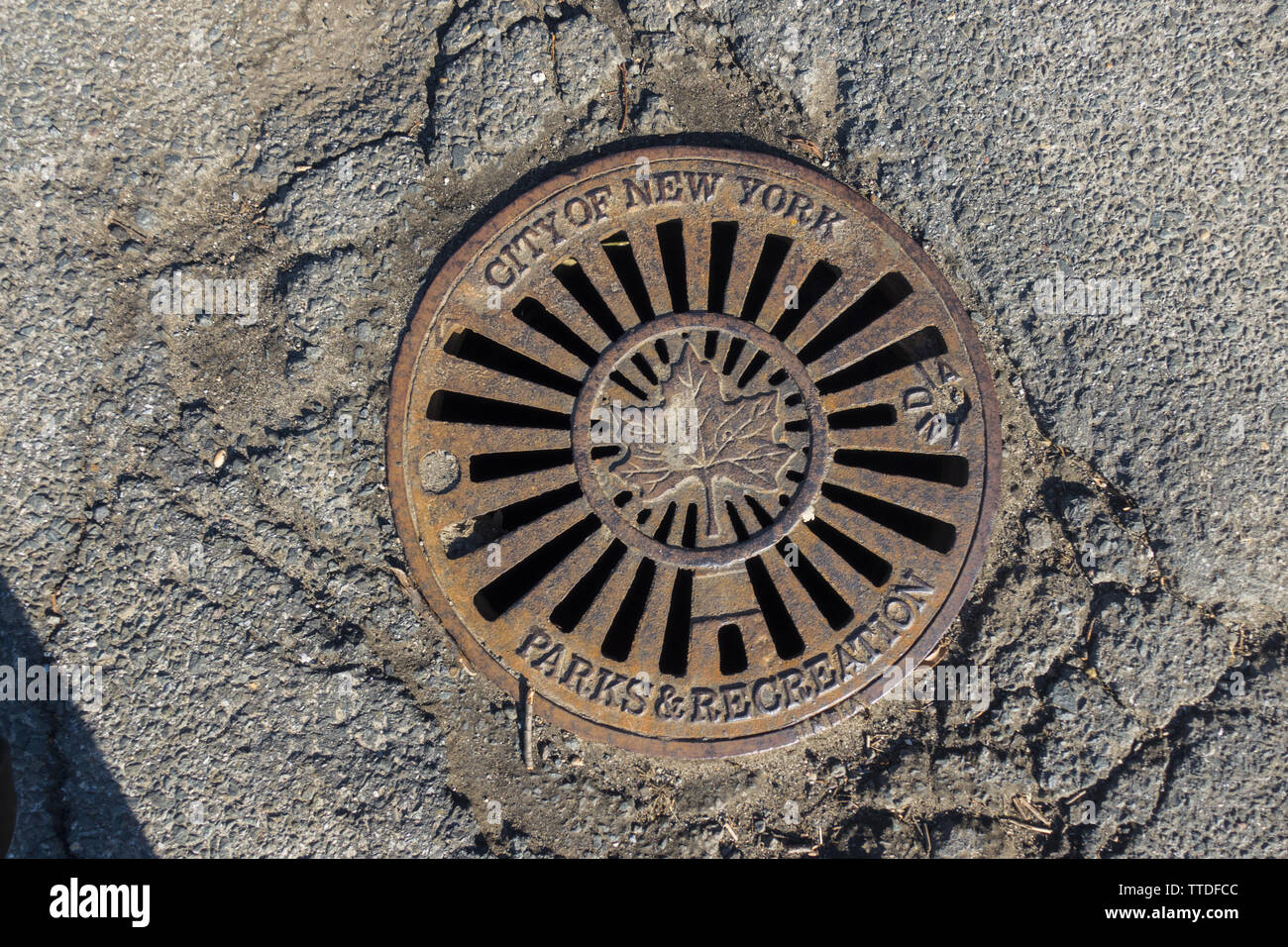 Drain cover street drainage hires stock photography and images Alamy