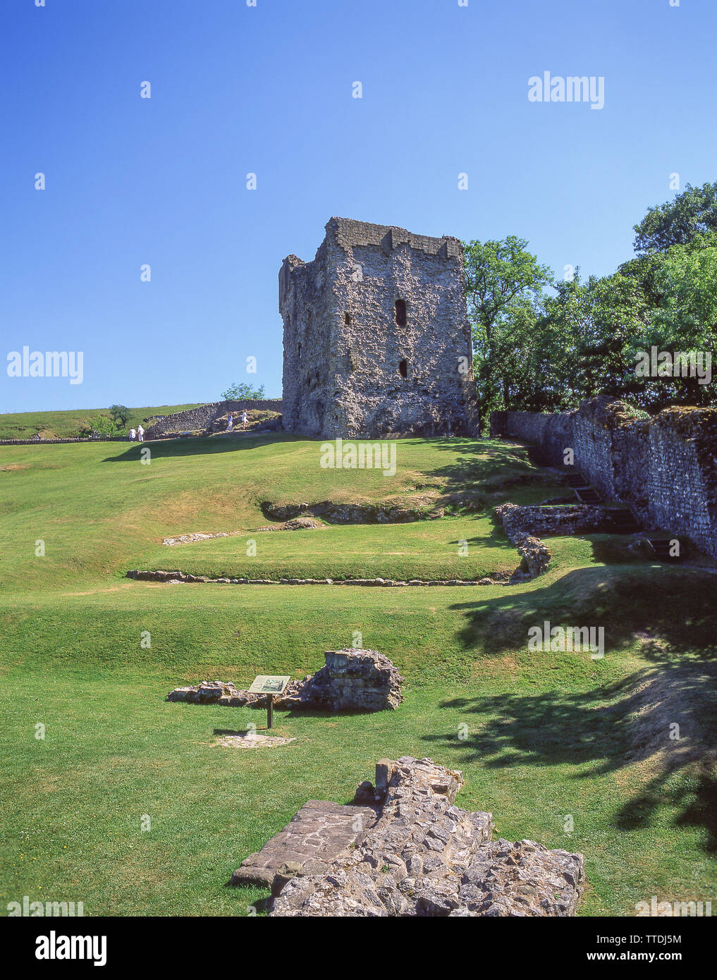 Keep and grounds of 11th century Peveral Castle ruins, Castleton, Derbyshire, England, United Kingdom Stock Photo