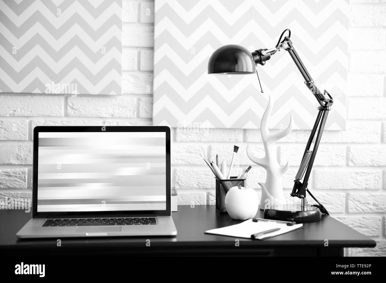 Empty desk chair laptop Black and White Stock Photos & Images - Alamy