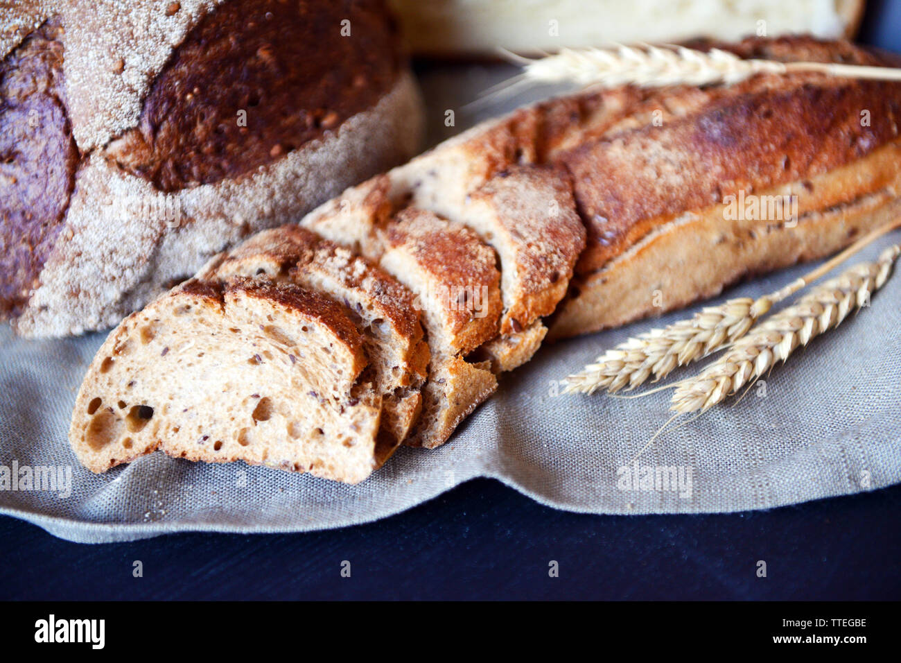 Set bread rye ears hi-res stock photography and images - Alamy