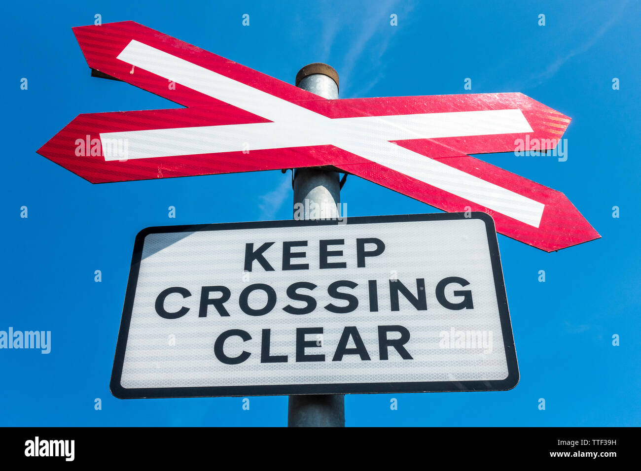 Level Crossing And Sign High Resolution Stock Photography And Images Alamy Level Crossing And Sign High Resolution Stock Photography And Images Alamy
