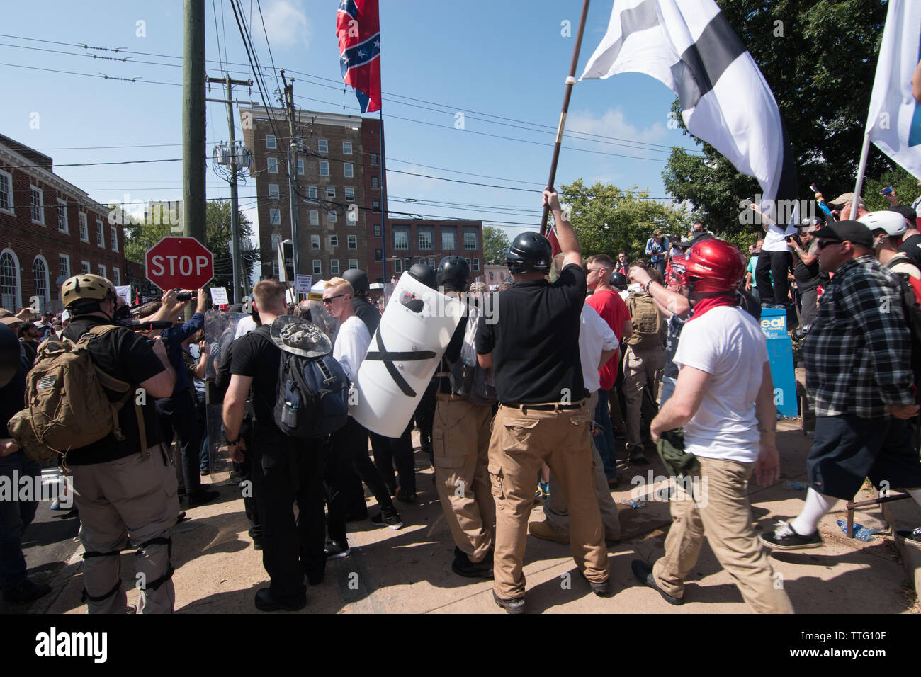 Crowd and riot control hi-res stock photography and images - Alamy