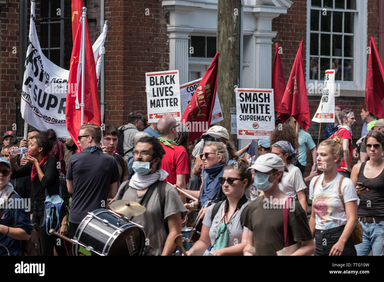 Redneck with gun hi-res stock photography and images - Alamy