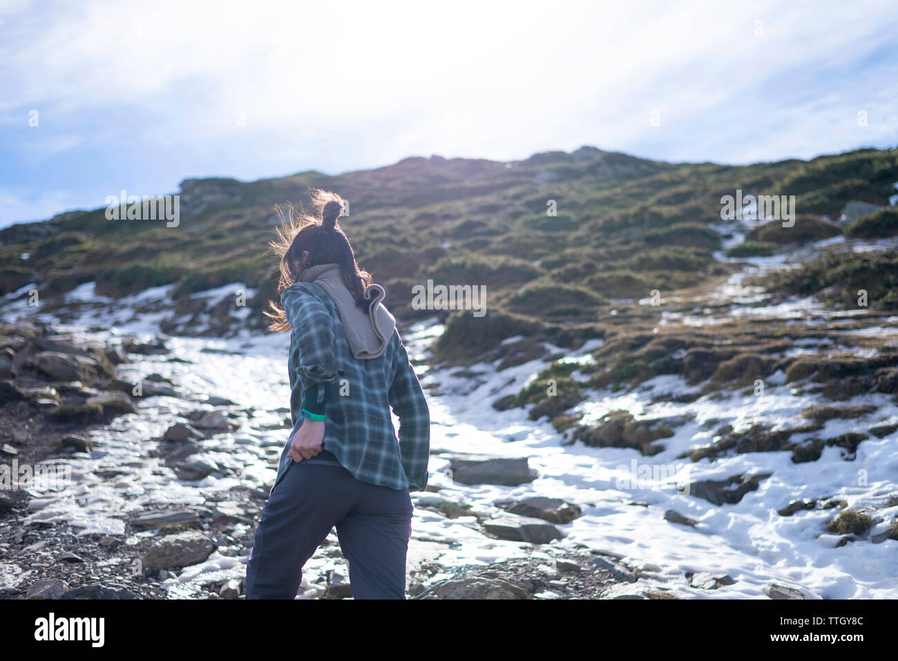 Woman 40s walking rear view hi-res stock photography and images - Alamy