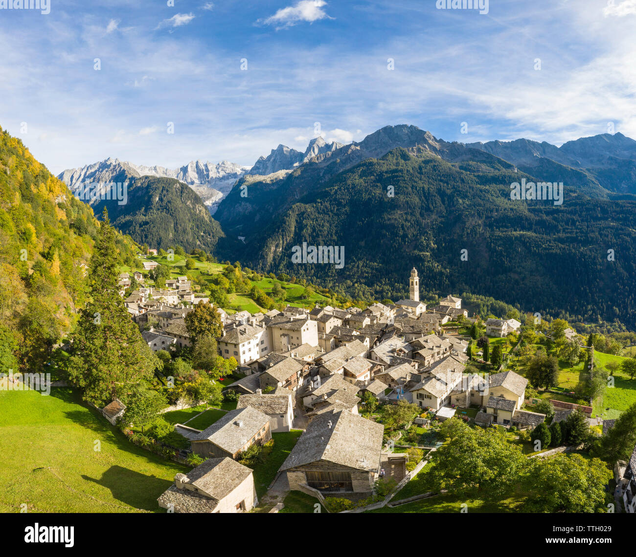 Bondasca Valley High Resolution Stock Photography And Images Alamy