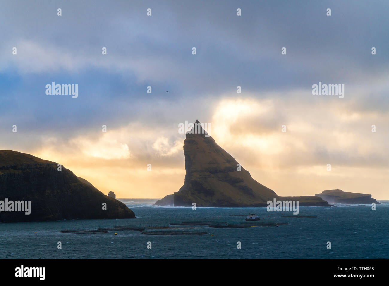 Drangarnir and Tindholmur islet, Vagar, Faroe Islands Stock Photo - Alamy
