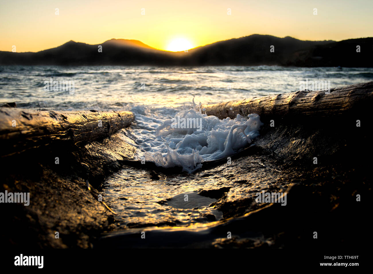 Ocean sky rising sun hi-res stock photography and images - Alamy