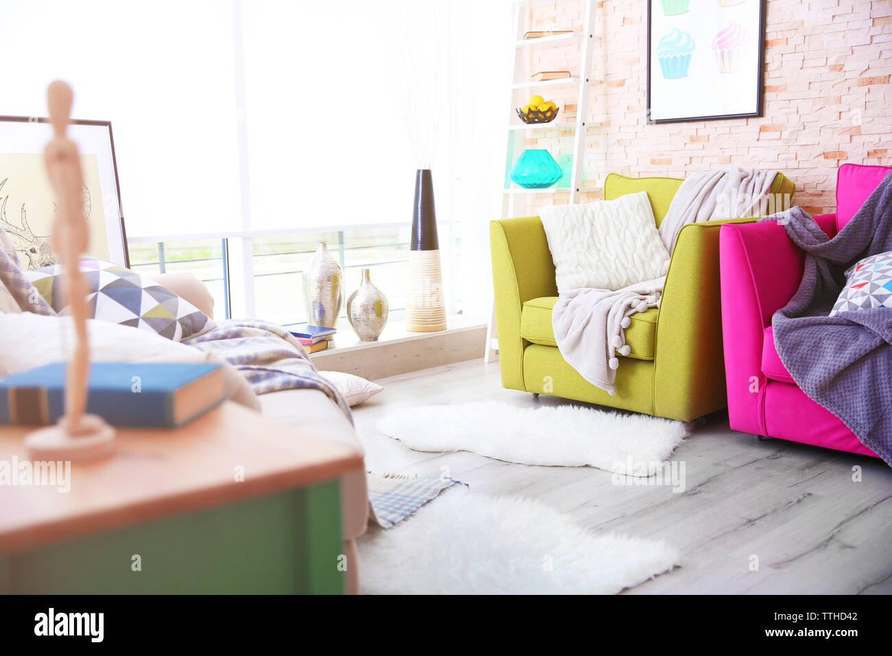 Modern living room design with sofa and armchairs Stock Photo - Alamy