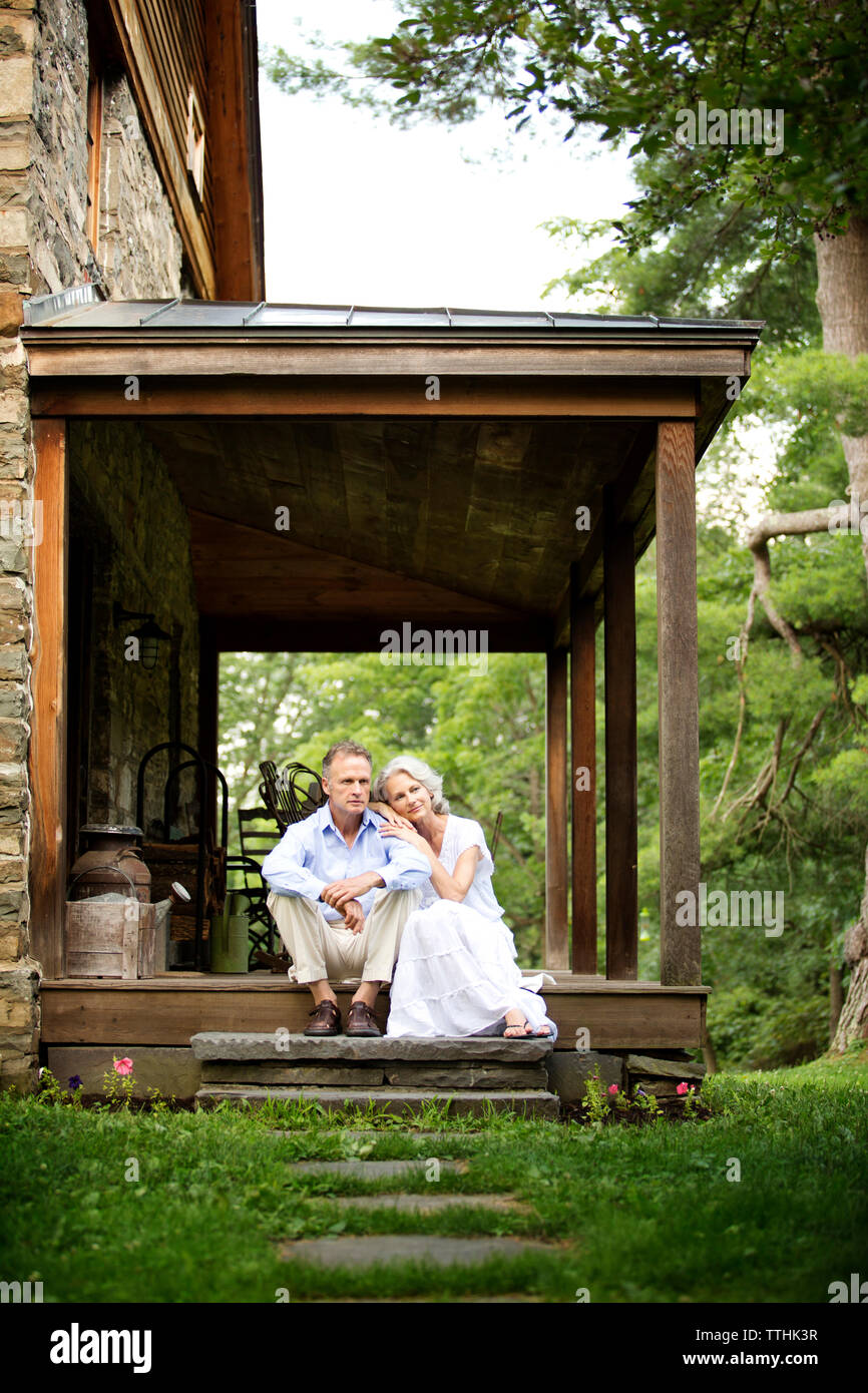 Couple sitting on porch hires stock photography and images Alamy