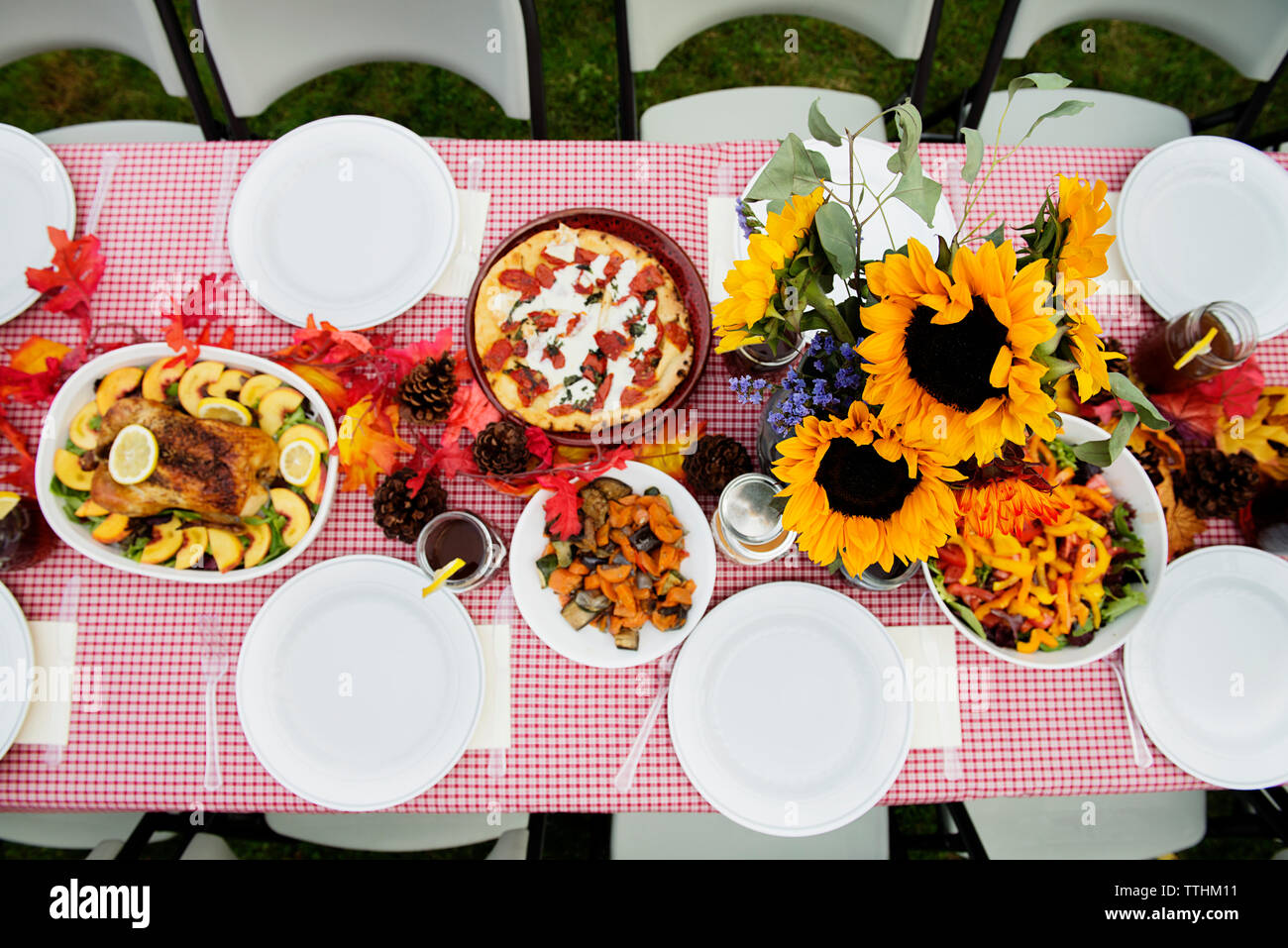 Plates of food on table cloth hi-res stock photography and images - Alamy