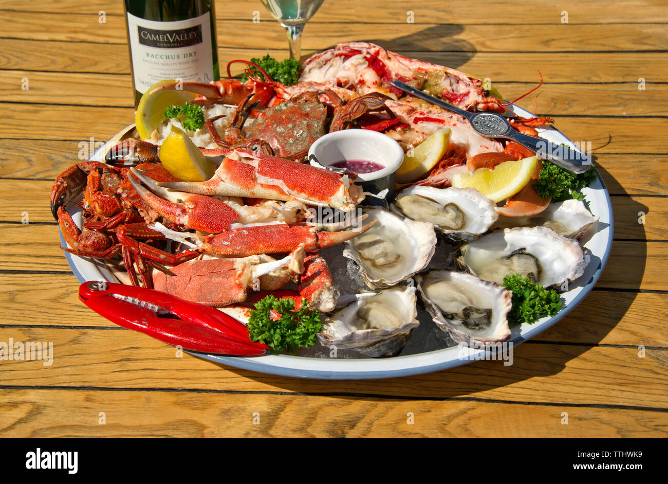 Seafood platter including lobster, crab, oysters etc Stock Photo Alamy