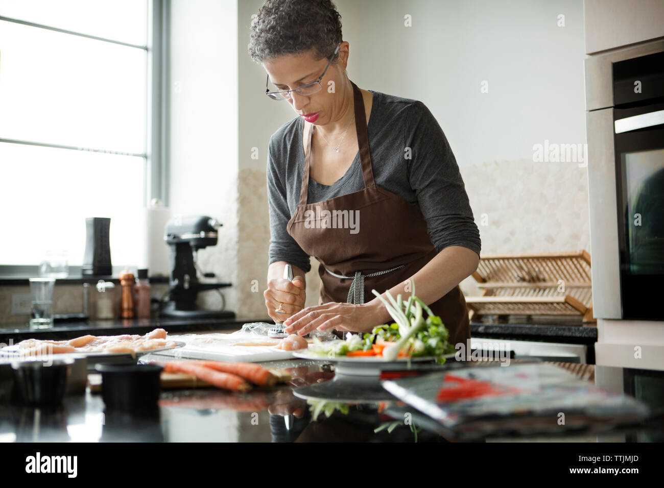 Crushing of food hires stock photography and images Alamy