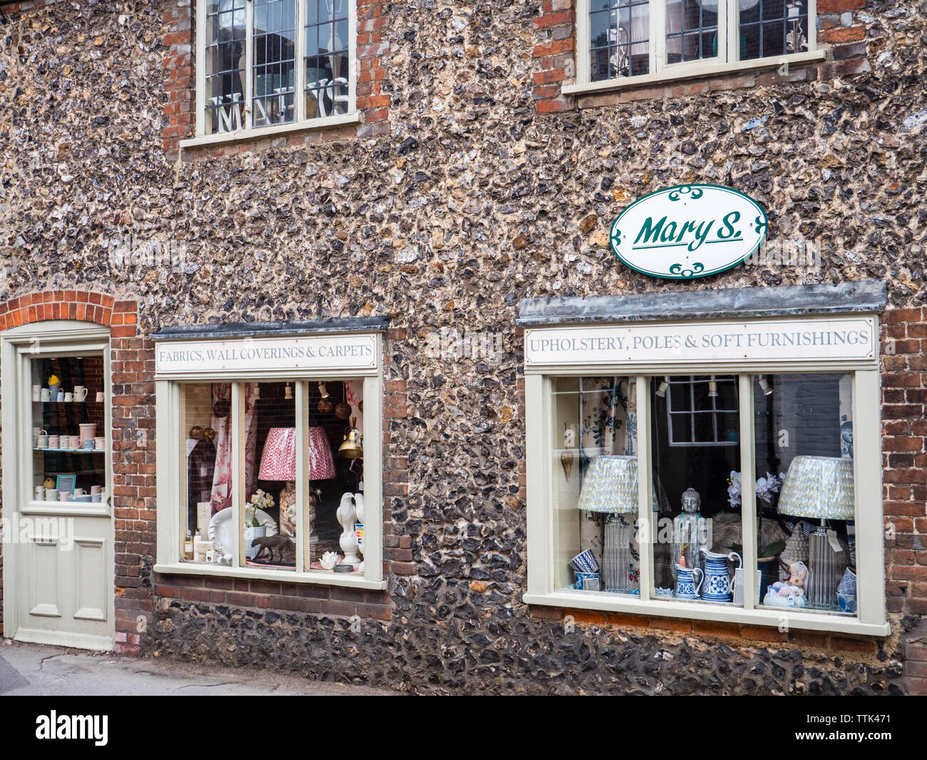 Marys Soft Furnishing Shop, Goring-on-Thames, Oxfordshire, England, UK, GB. Stock Photo