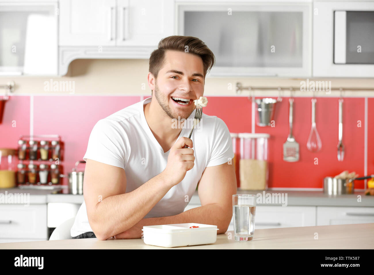 Athlete eating in table hi-res stock photography and images - Alamy