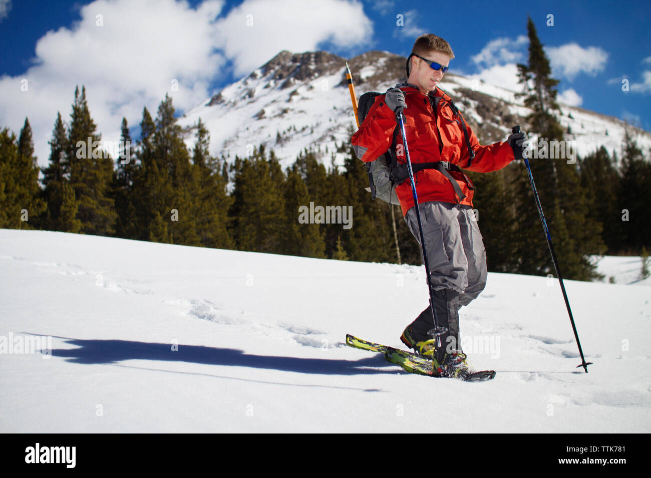 Man poles hi-res stock photography and images - Alamy
