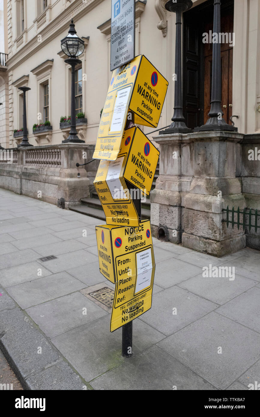 Warning sign parking suspension hi-res stock photography and images - Alamy
