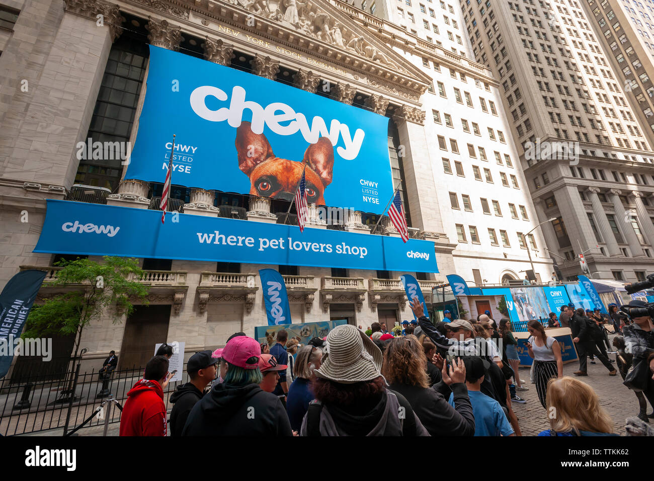 nyse chewy