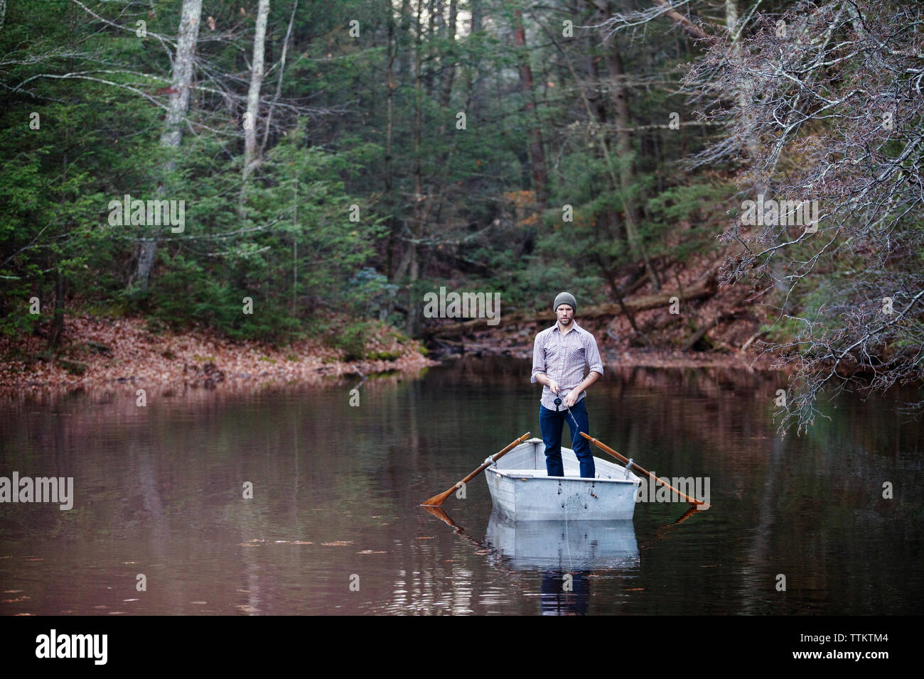Man fishing boat hi-res stock photography and images - Alamy