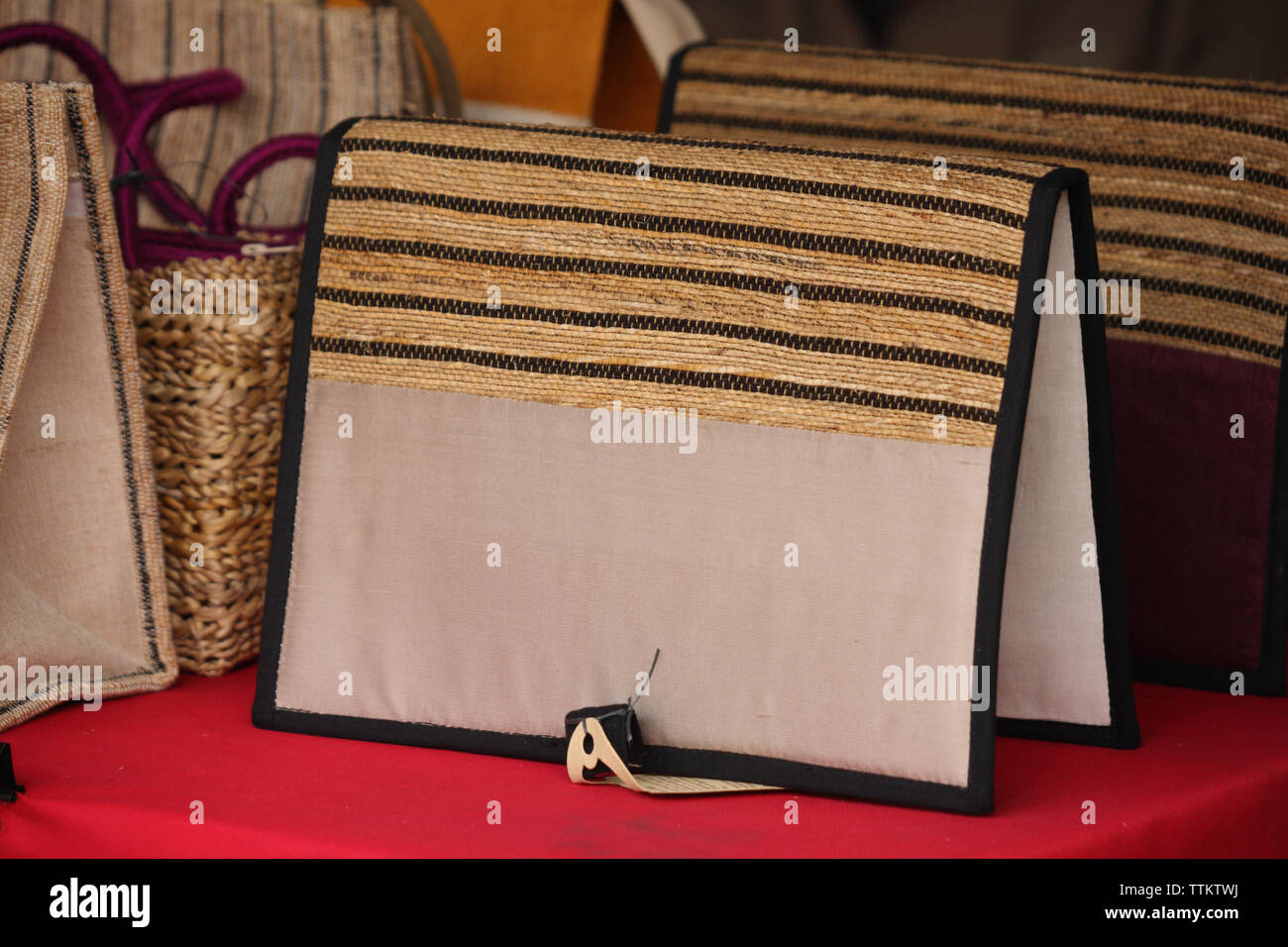 Jute craft bags hi-res stock photography and images - Alamy