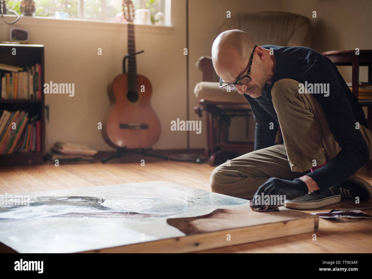 Painting old man holding hi-res stock photography and images - Alamy