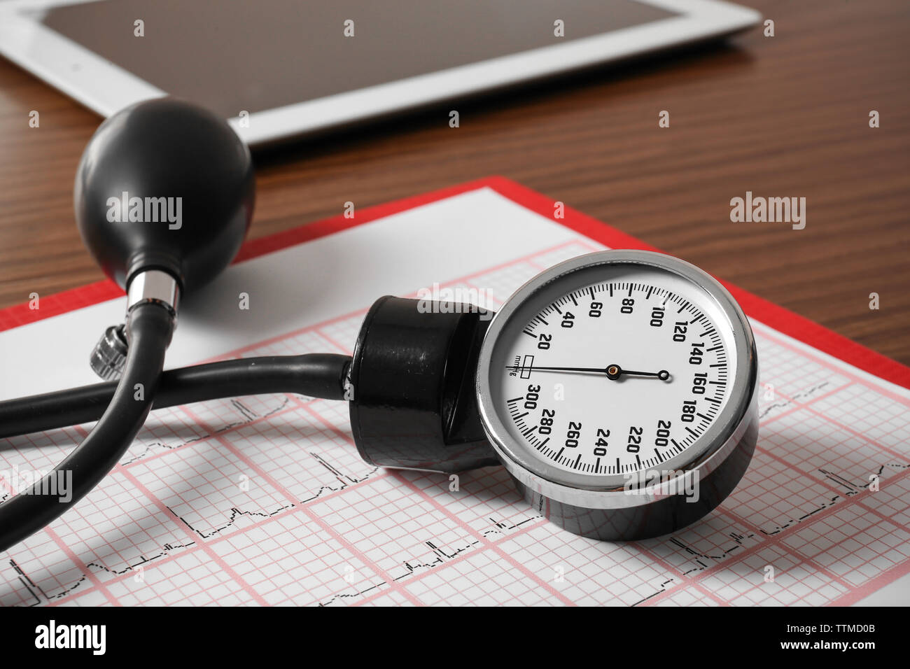 Blood pressure chart meter hi-res stock photography and images - Alamy