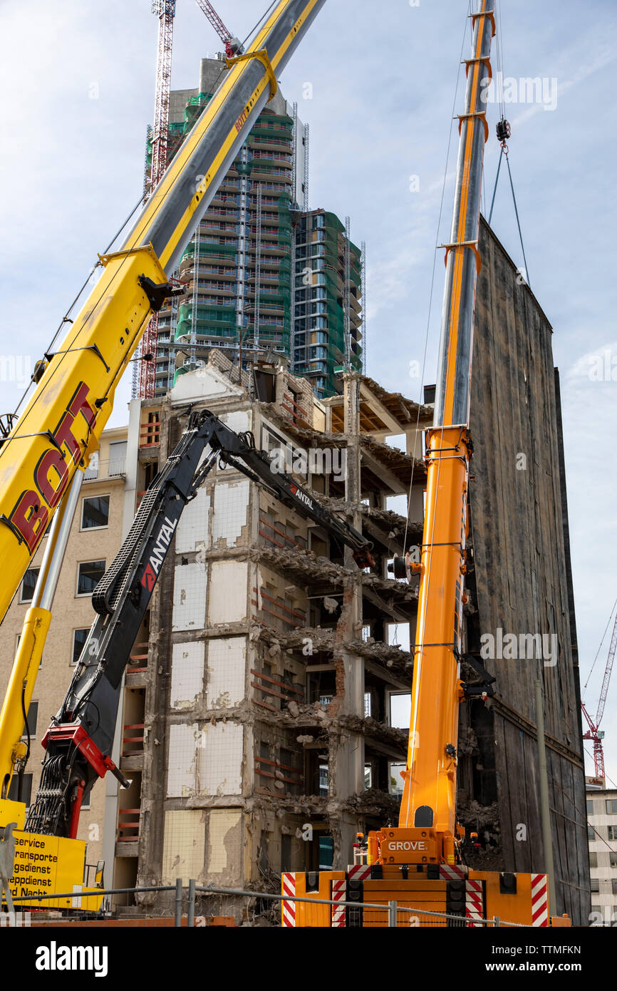 Frankfurt Am Main Demolition Of A Building Behind It The Shell Of A New Skyscraper Stock Photo Alamy