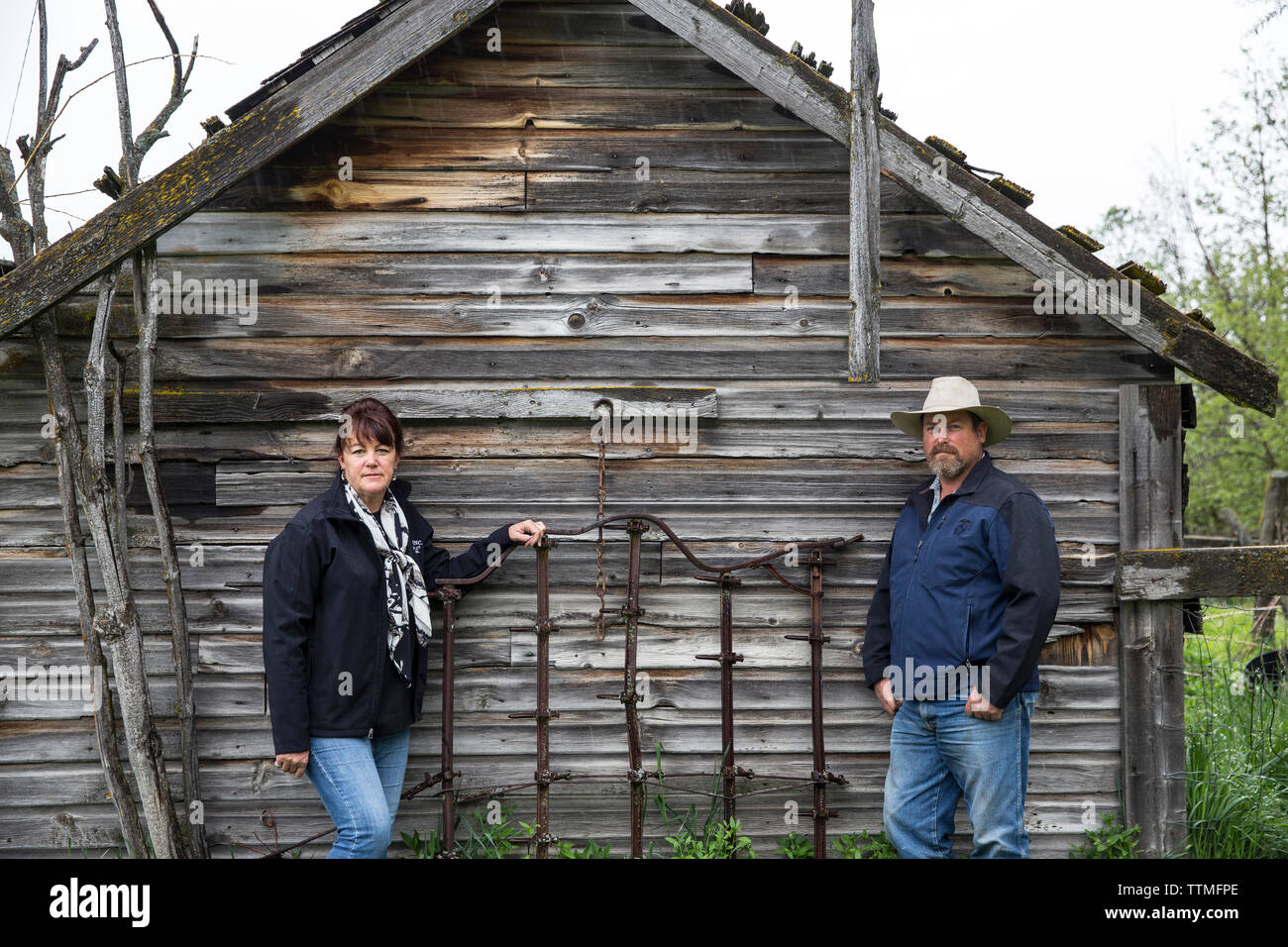 USA, Oregon, Enterprise, Cowboy Todd Nash and his wife Angela at their home, Northeast Oregon Stock Photo