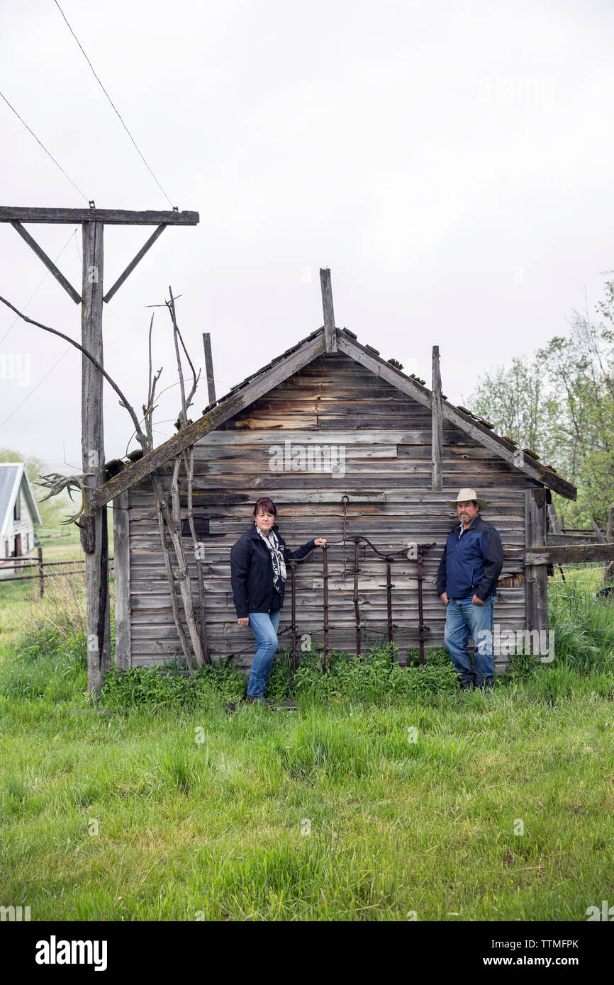 USA, Oregon, Enterprise, Cowboy Todd Nash and his wife Angela at their home, Northeast Oregon Stock Photo